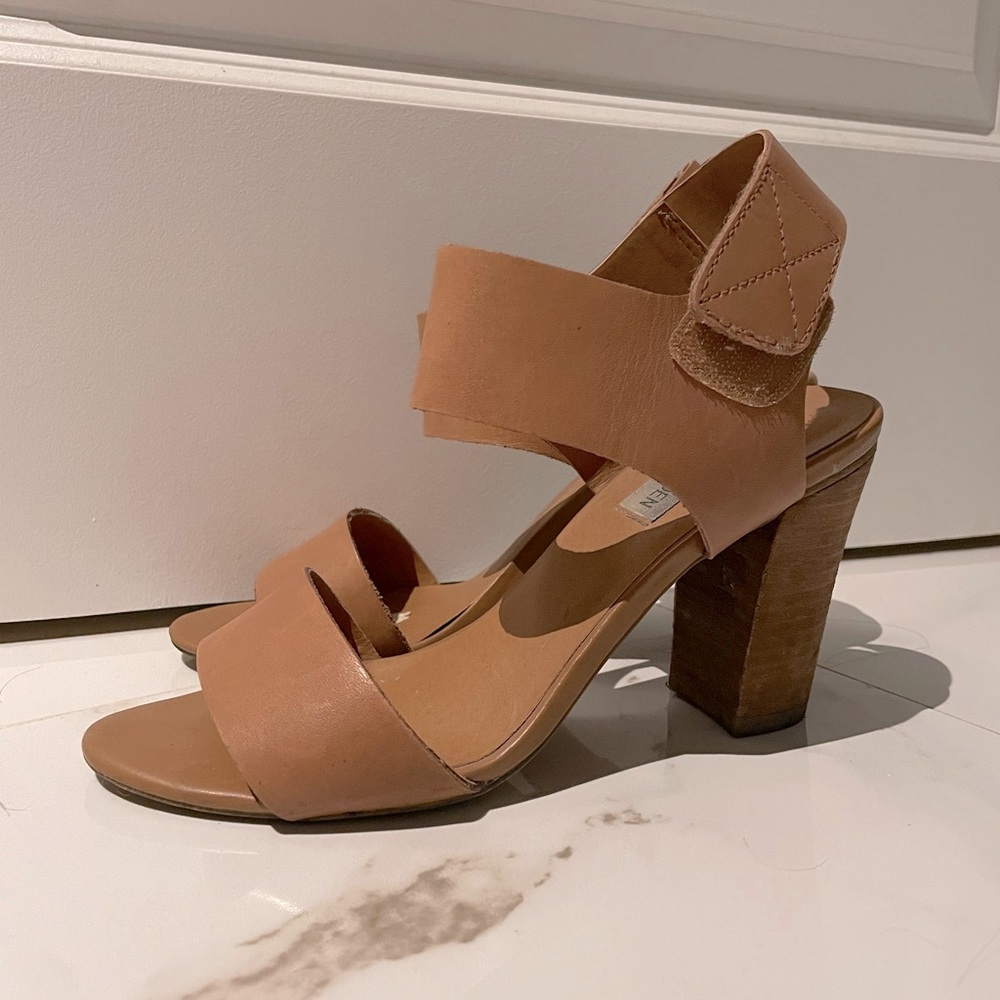 Steve Madden Nude Heels (Sandals, Block Heel)